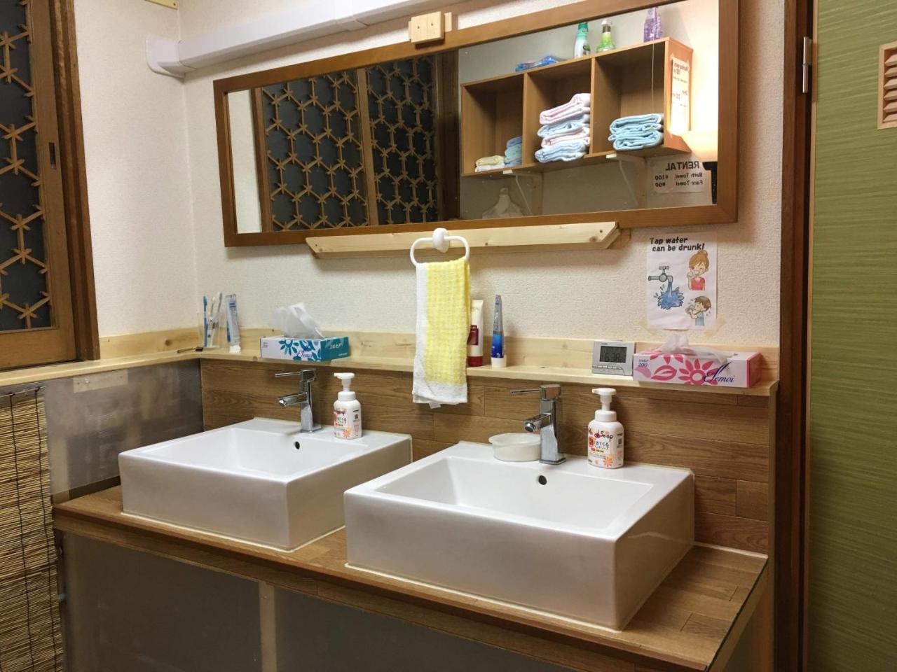 Motomachi House X Cafe Hotel Hakodate Bagian luar foto